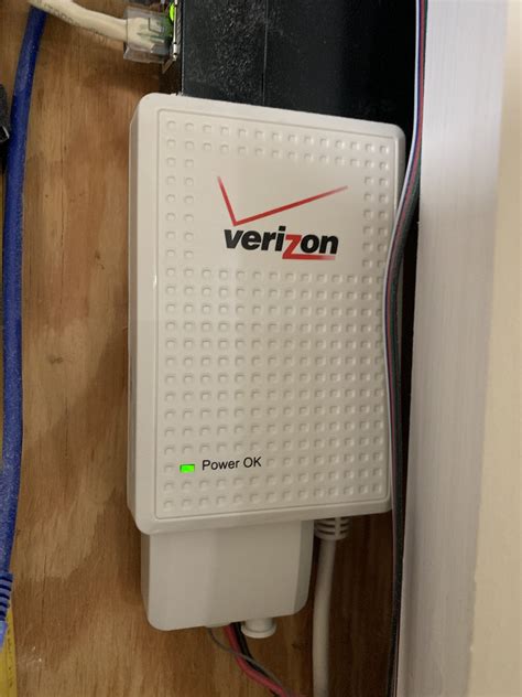 All that happens is that when I unplug and replug the <b>power</b> <b>supply</b> that connects to the BBU, the BBU/<b>ONT</b> lights turn on for five to ten seconds. . Verizon ont power supply